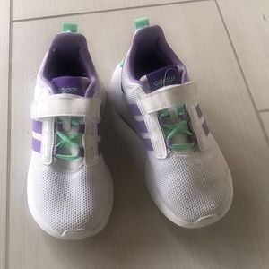 Kids 13.5 adidas shoes. Excellent condition barely worn.